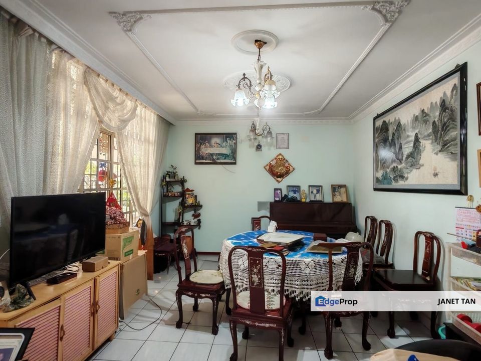 Spacious 8,100 sq ft Land – Ideal for Customization & Renovation, Selangor, USJ