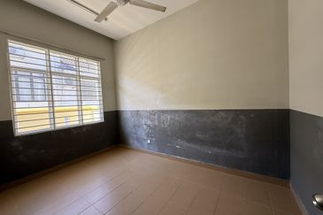 Single Storey Terrace House Alam Nusantara (catarina)