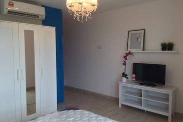 Halo Sunday @ Empire City