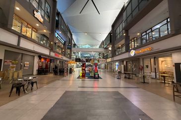 2 Storey Sunsuria Forum @ 7th Avenue Setia Alam Retail shop For Sale