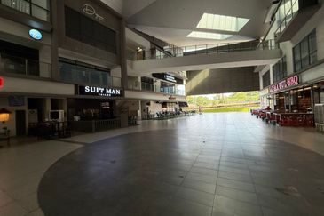 2 Storey Sunsuria Forum @ 7th Avenue Setia Alam Retail shop For Sale