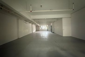 2 Storey Sunsuria Forum @ 7th Avenue Setia Alam Retail shop For Sale