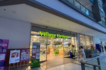 2 Storey Sunsuria Forum @ 7th Avenue Setia Alam Retail shop For Sale