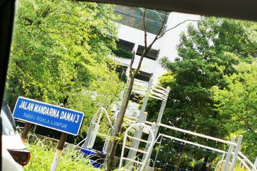 Villa 33, Bukit Manda'rina