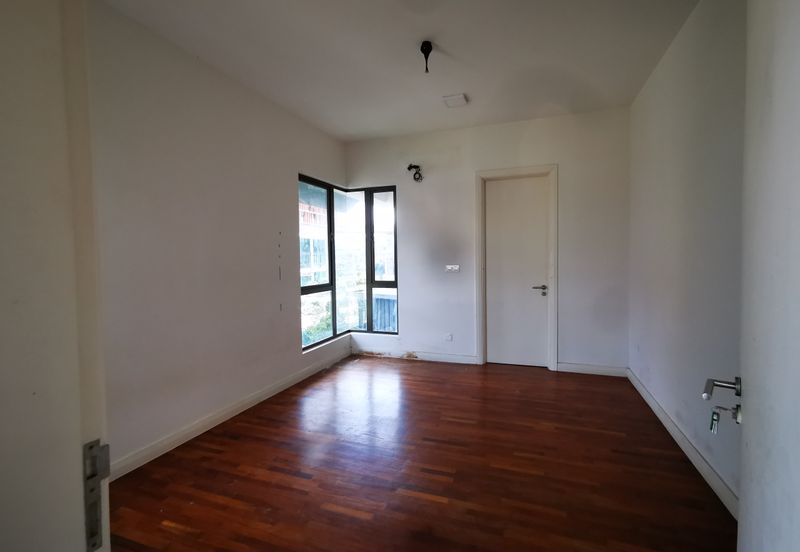 Villa 33, Bukit Manda'rina