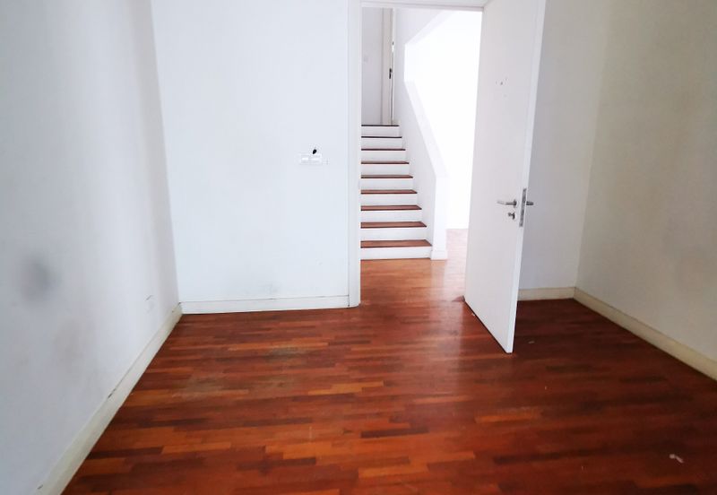 Villa 33, Bukit Manda'rina