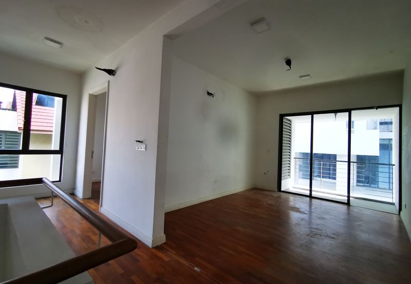 Villa 33, Bukit Manda'rina