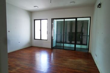 Villa 33, Bukit Manda'rina