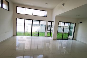 Villa 33, Bukit Manda'rina