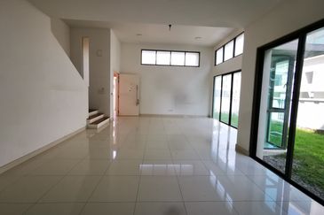 Villa 33, Bukit Manda'rina