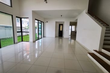 Villa 33, Bukit Manda'rina