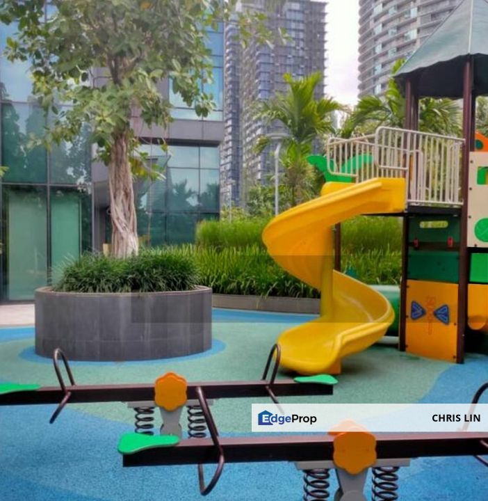 Four Seasons Place, KLCC, Kuala Lumpur
Four Seasons Place is a Freehold Condominium located in KLCC,, Kuala Lumpur, KLCC