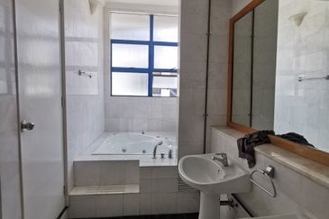 Impiana on the Waterfront