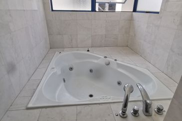 Impiana on the Waterfront