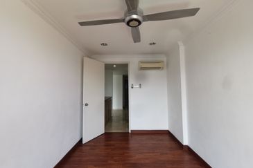 Impiana on the Waterfront