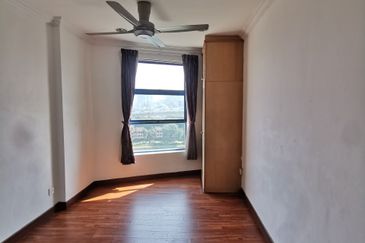 Impiana on the Waterfront