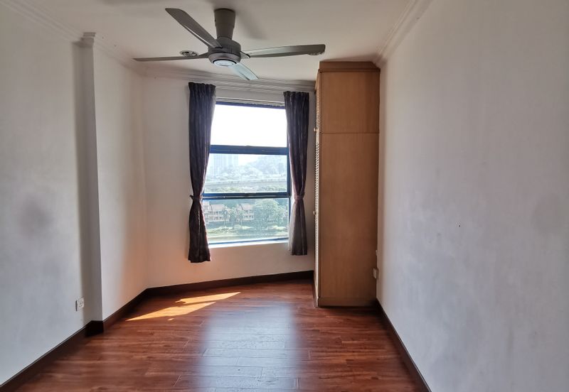 Impiana on the Waterfront