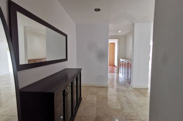 Impiana on the Waterfront