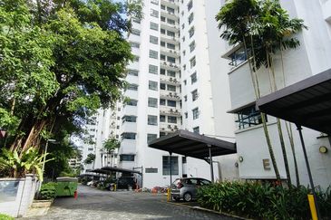 Impiana on the Waterfront