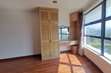 Impiana on the Waterfront