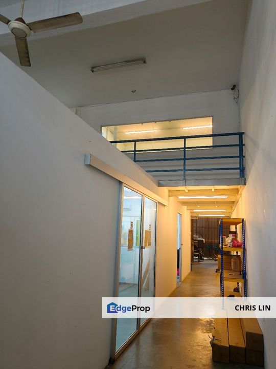 Lembah jaya  Industrial park  Ampang 
 2 Storey link factory 
2 ajoning , Selangor, Ampang