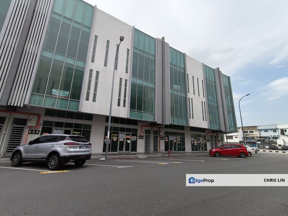 Melaka Raya City Square 
*Brand new shoplots at Melaka Raya City Square (near Imperio, Elements Mall,
*Double Tree by Hilton, Mahkota Hospital) Rent, Melaka, Alor Gajah