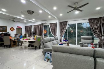 Villa Avenue @ Equine Park