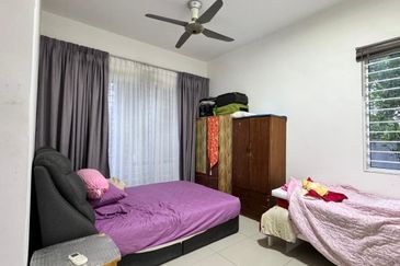 Villa Avenue @ Equine Park