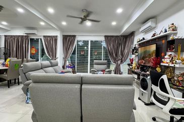 Villa Avenue @ Equine Park