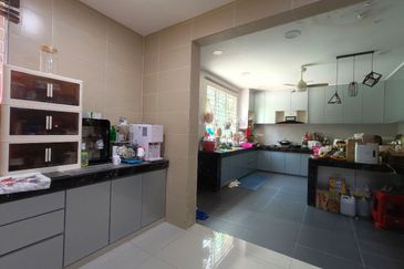 Villa Avenue @ Equine Park