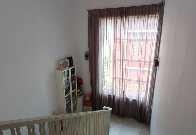 Villa Avenue @ Equine Park