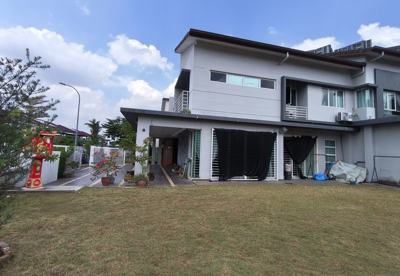 Villa Avenue @ Equine Park