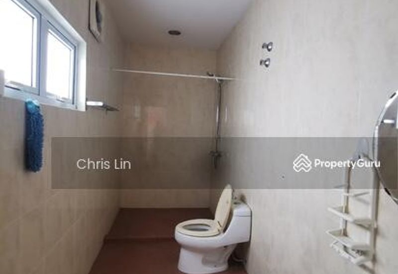 Jalan Puncak Perdana 