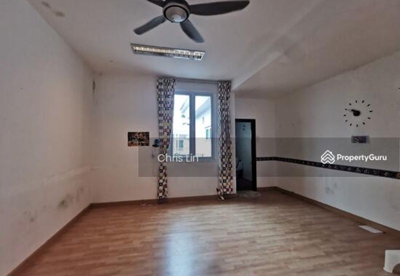 Jalan Puncak Perdana 