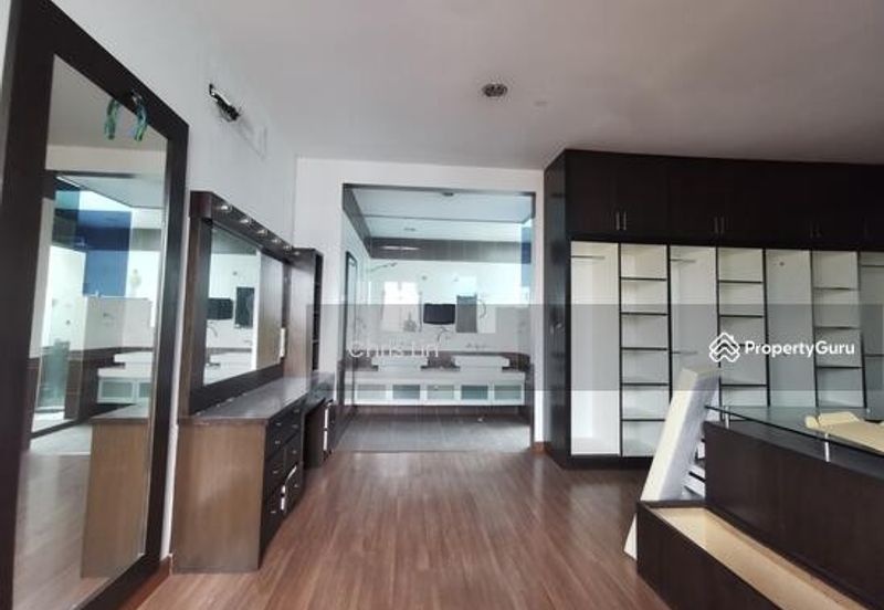 Jalan Puncak Perdana 