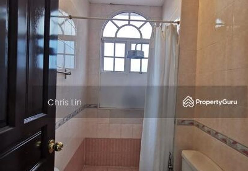 Jalan Puncak Perdana 