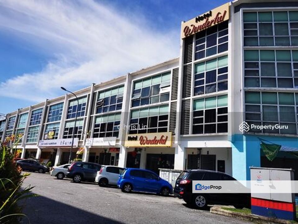 Taman Equine Park TTDI Dualis Equine Park Commercial Center ,EquPark ,Sri Kembangan .Hotel    酒店出售 設齐全。tenanted lotcation at  Taman Equine Park , Selangor, Seri Kembangan