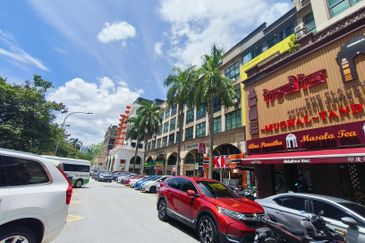 Sentul Raya Boulevard