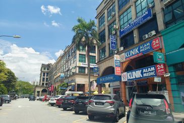 Sentul Raya Boulevard