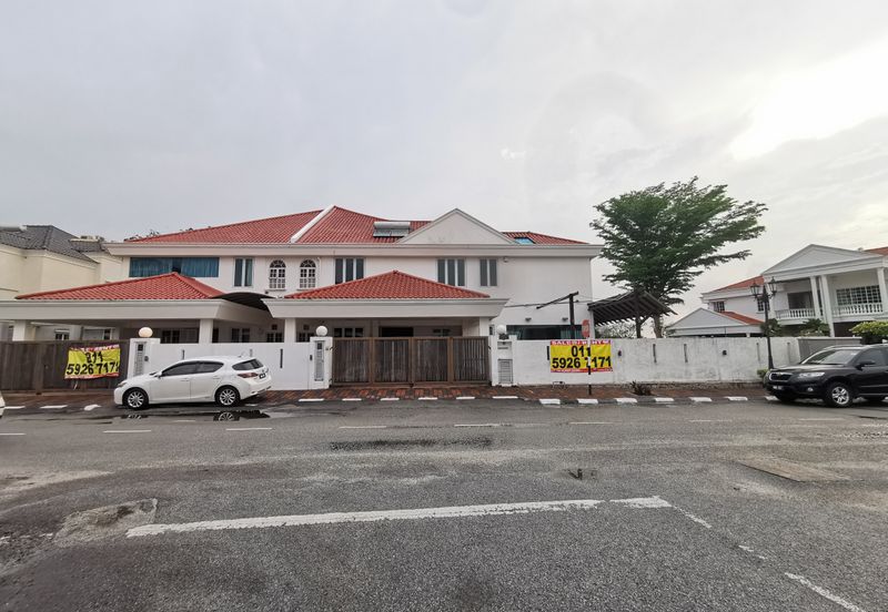 Jalan Puncak Perdana 