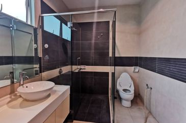 IOI Beverly Row @ IOI Resort City