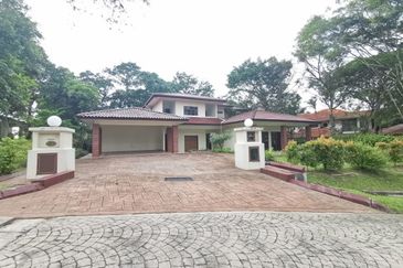 IOI Beverly Row @ IOI Resort City