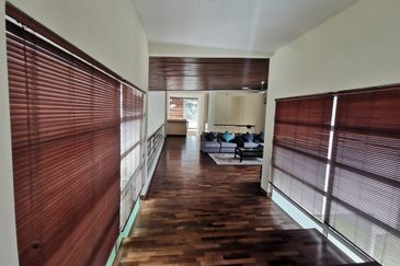 IOI Beverly Row @ IOI Resort City