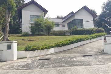 IOI Beverly Row @ IOI Resort City