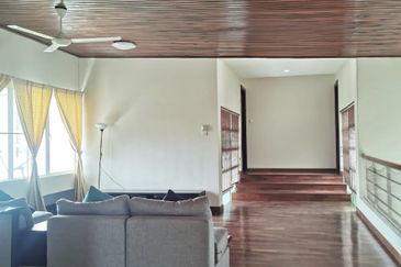 IOI Beverly Row @ IOI Resort City