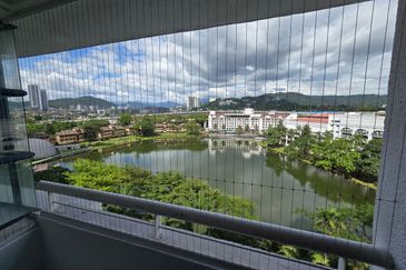 Impiana on the Waterfront