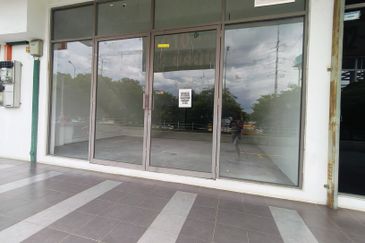 Dagang Cahaya Avenue