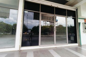 Dagang Cahaya Avenue