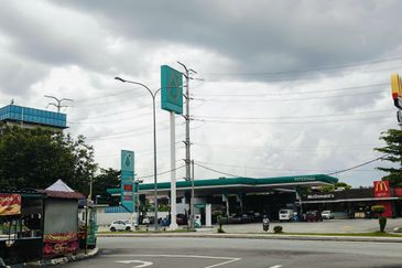 Dagang Cahaya Avenue