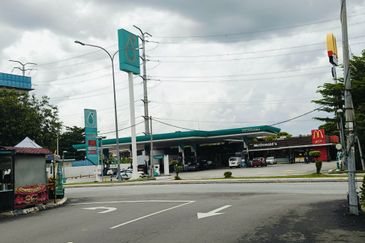 Dagang Cahaya Avenue